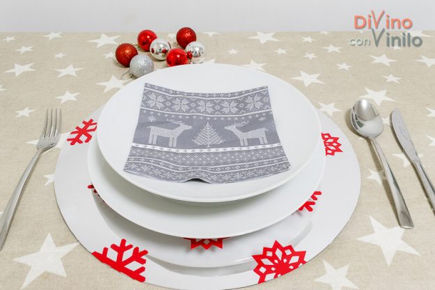 bajoplato-vinilo-terminado2 decorar la mesa en Navidad con vinilo cromado