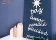 cartel navideño con letras de vinilo dorado